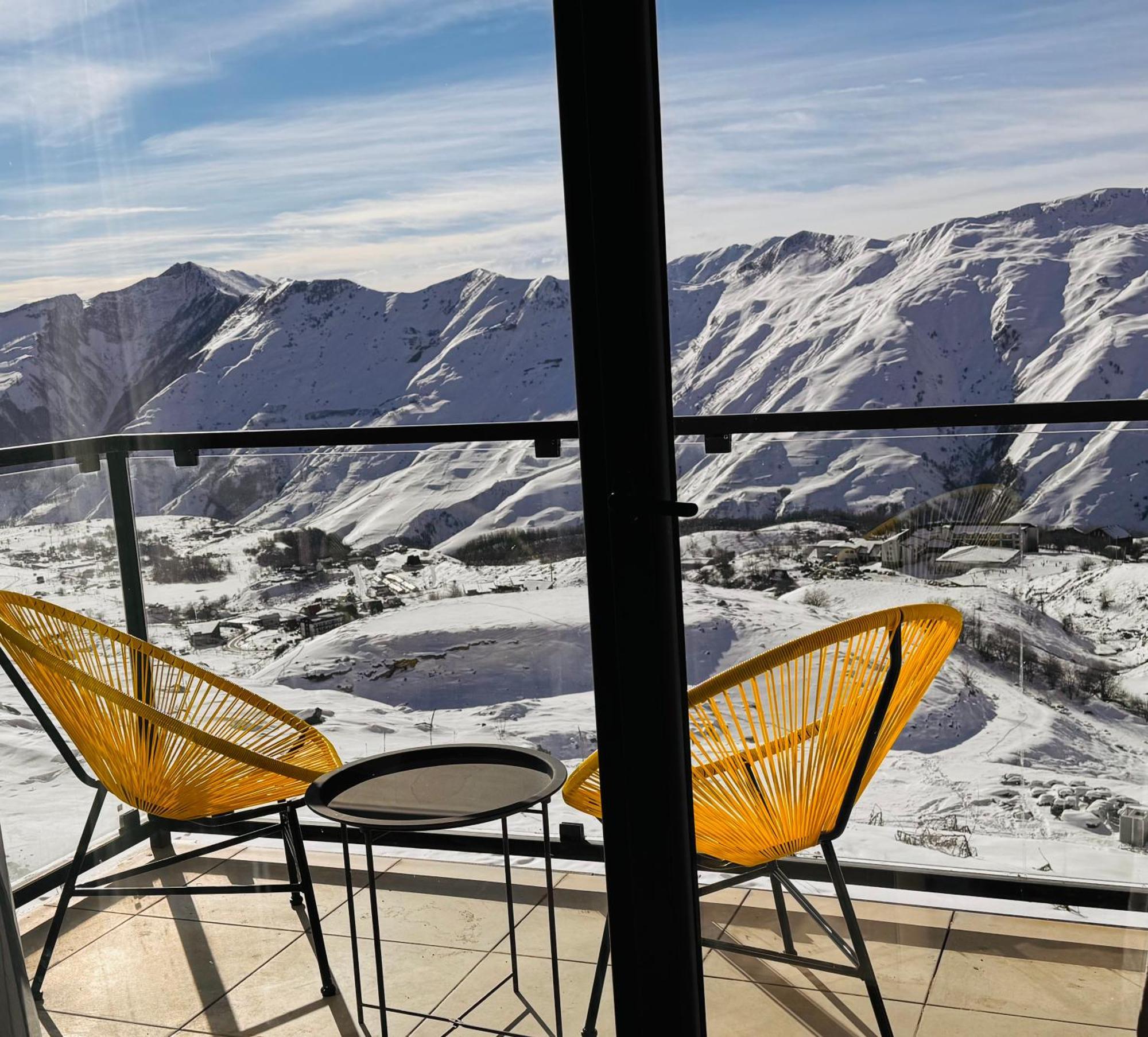 Twins Apartment Deluxe, New Gudauri Exterior foto